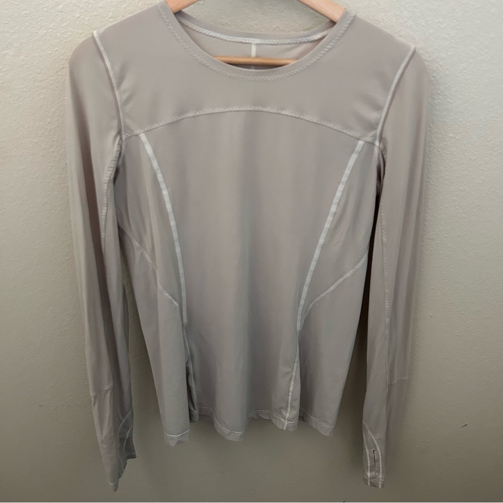 Lululemon Runbeams‎ Long Sleeve with Thumbholes